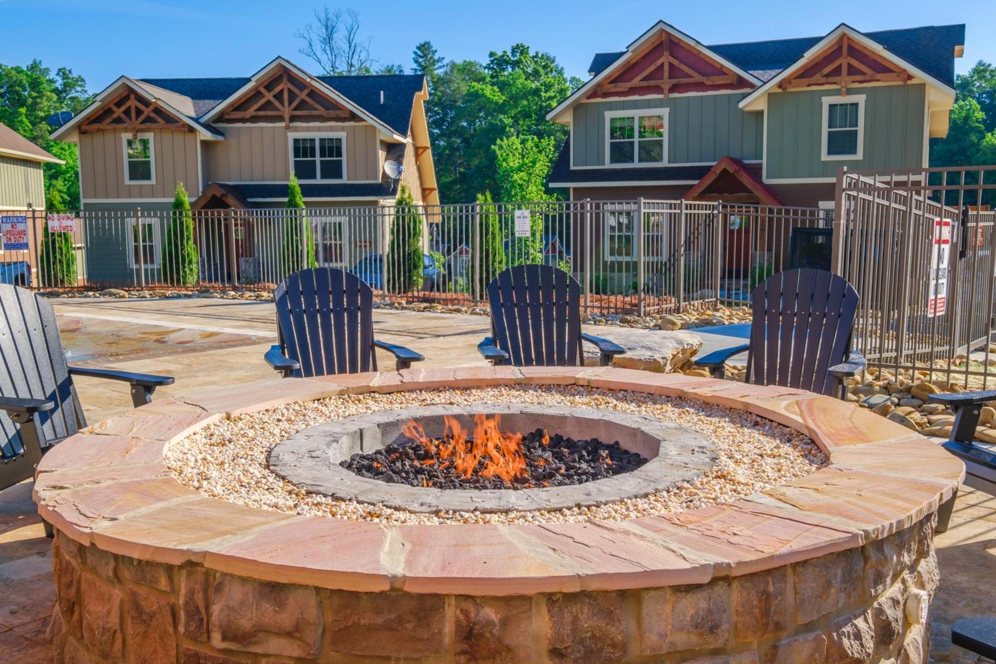 גטלינבורג Splash Mountain Lodge By Eden Crest מראה חיצוני תמונה