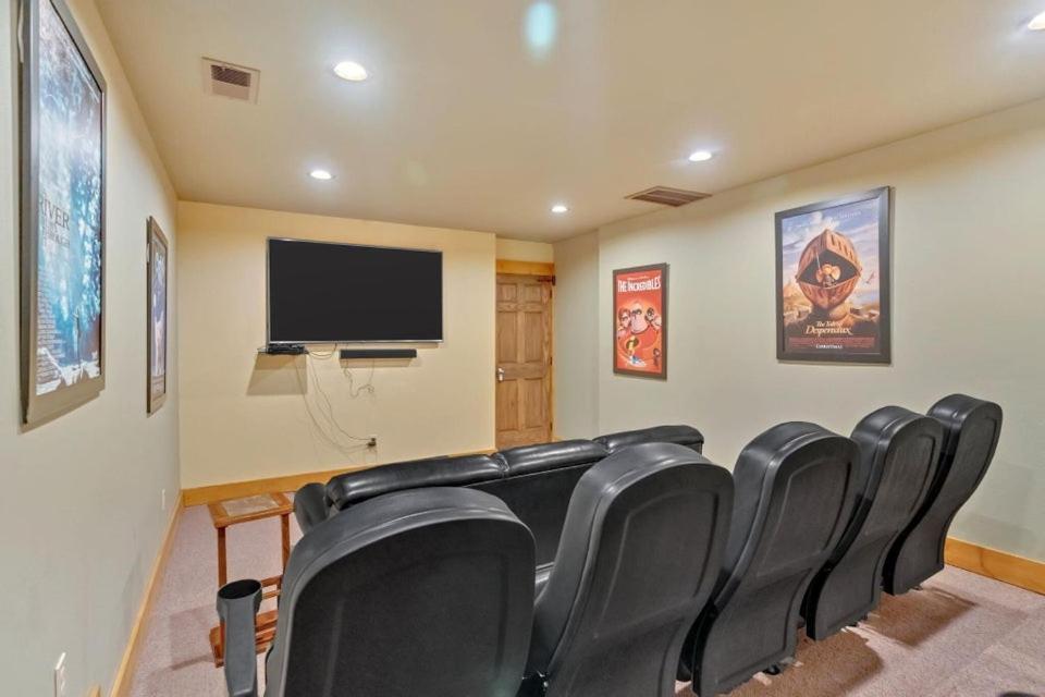גטלינבורג Splash Mountain Lodge By Eden Crest מראה חיצוני תמונה