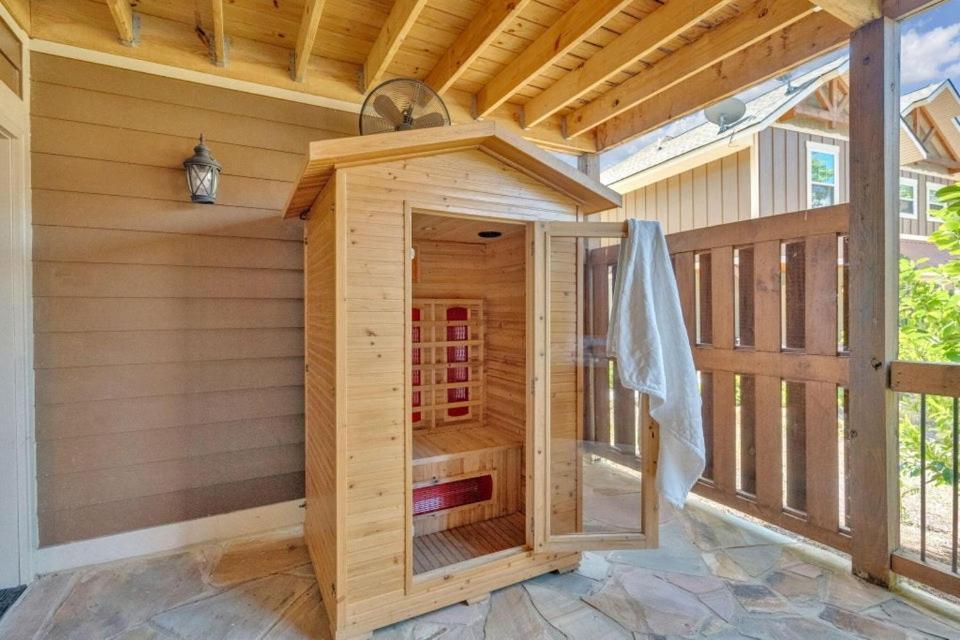 גטלינבורג Splash Mountain Lodge By Eden Crest מראה חיצוני תמונה